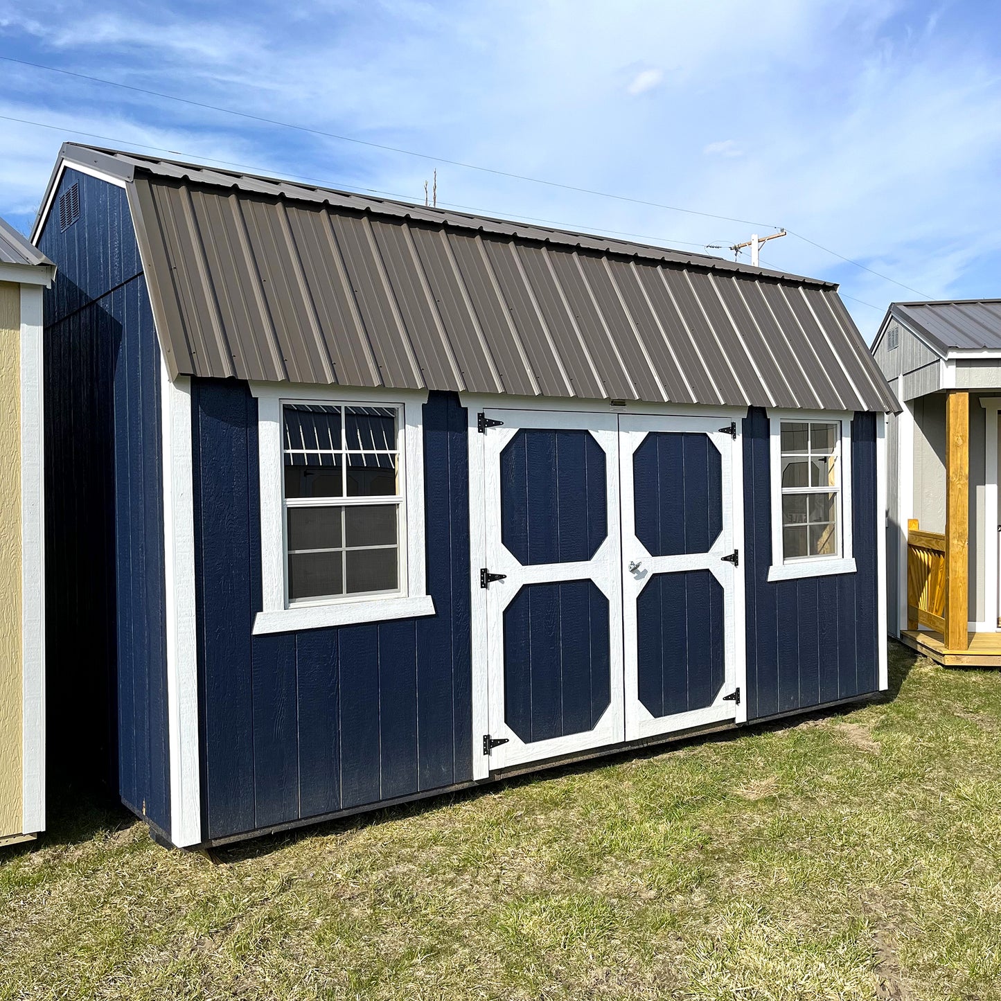 10 x 16 Lofted Barn