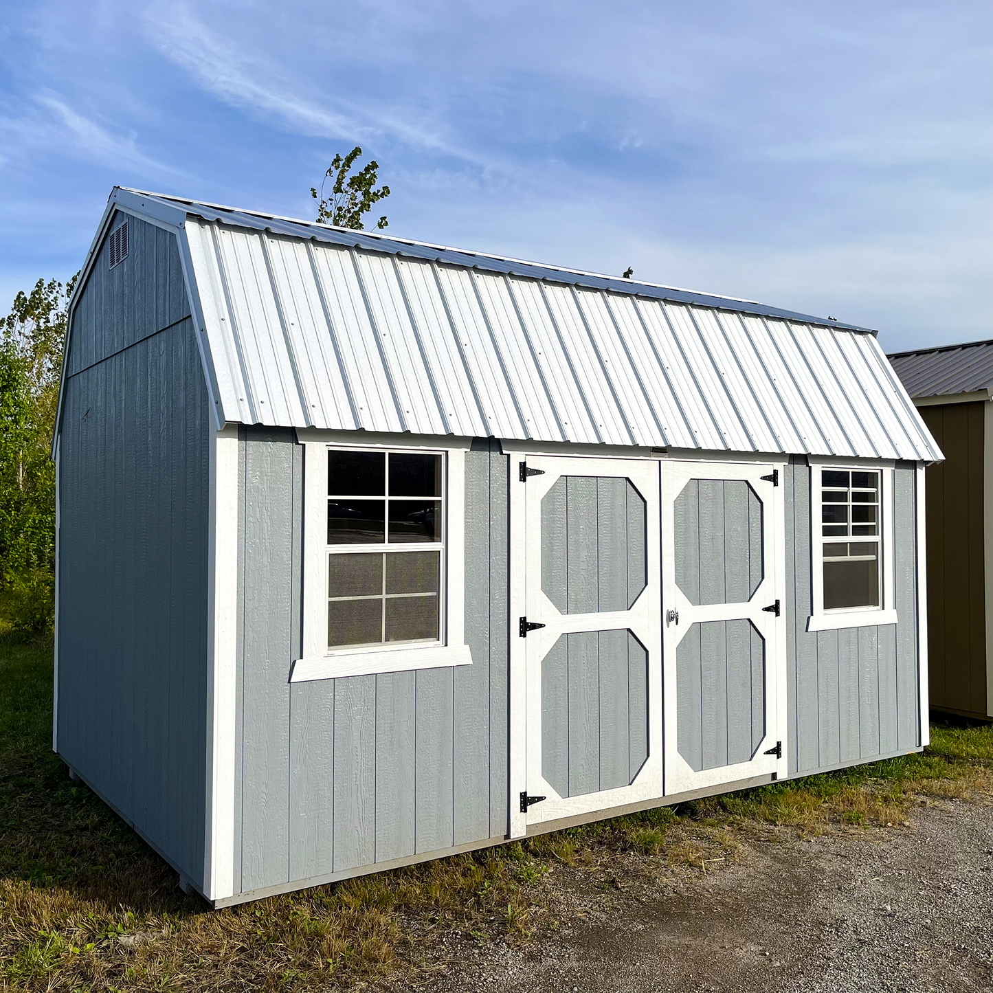 10 x 16 Lofted Barn