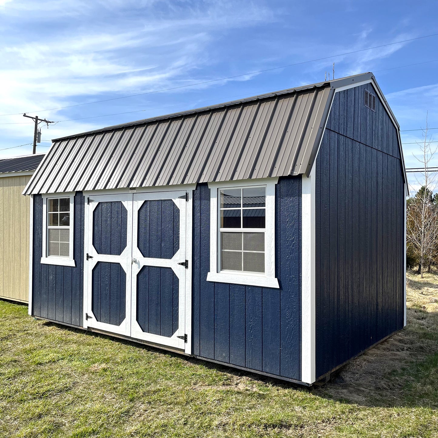 10 x 16 Lofted Barn